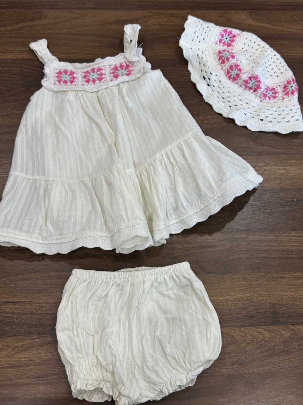 Classic Cream Girls' Summer Dress Set with hat